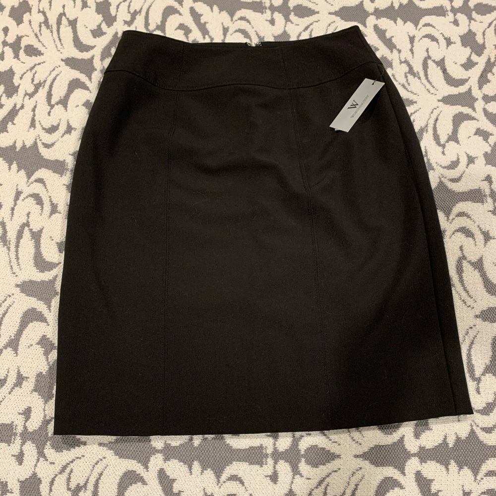 Worthington Size 4 Black Skirt